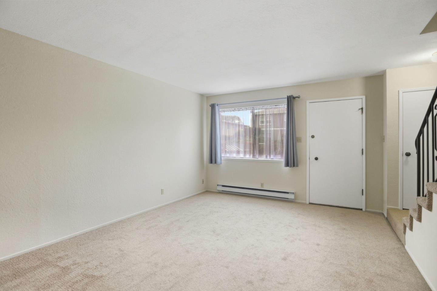 230 Villa Terrace 2
