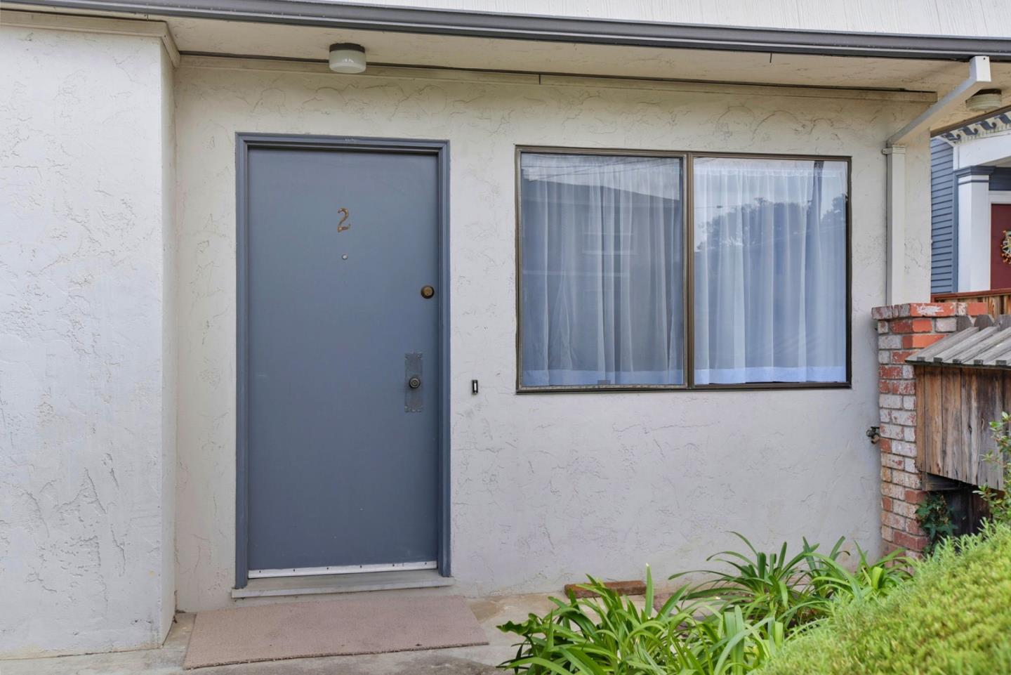 230 Villa Terrace 2