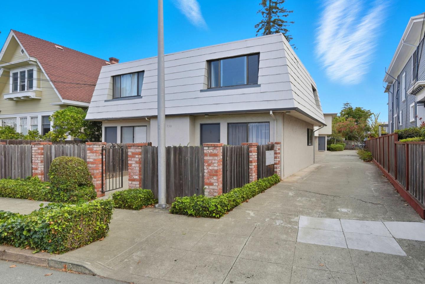 230 Villa Terrace 2