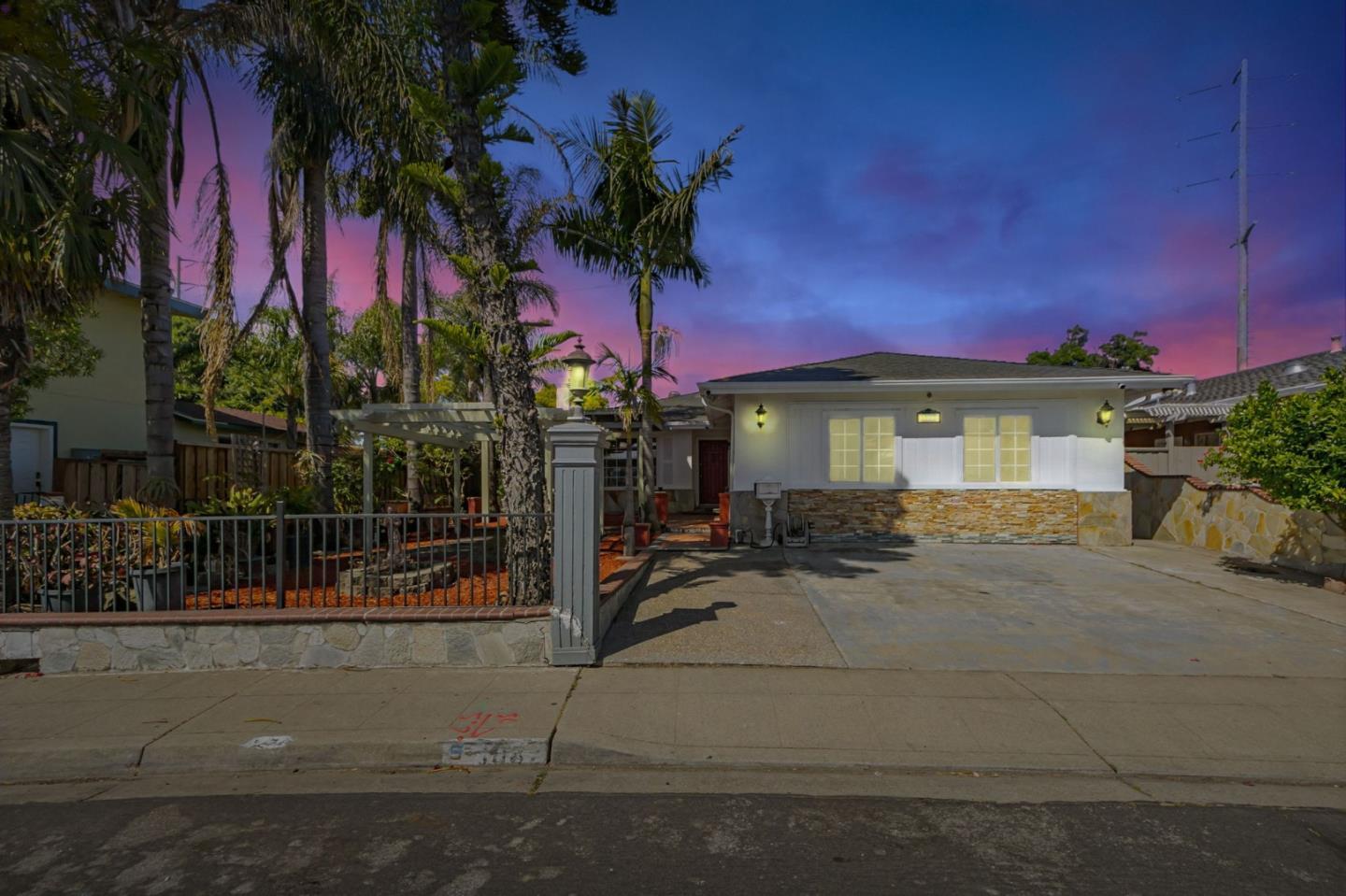 1087 Starlite Drive