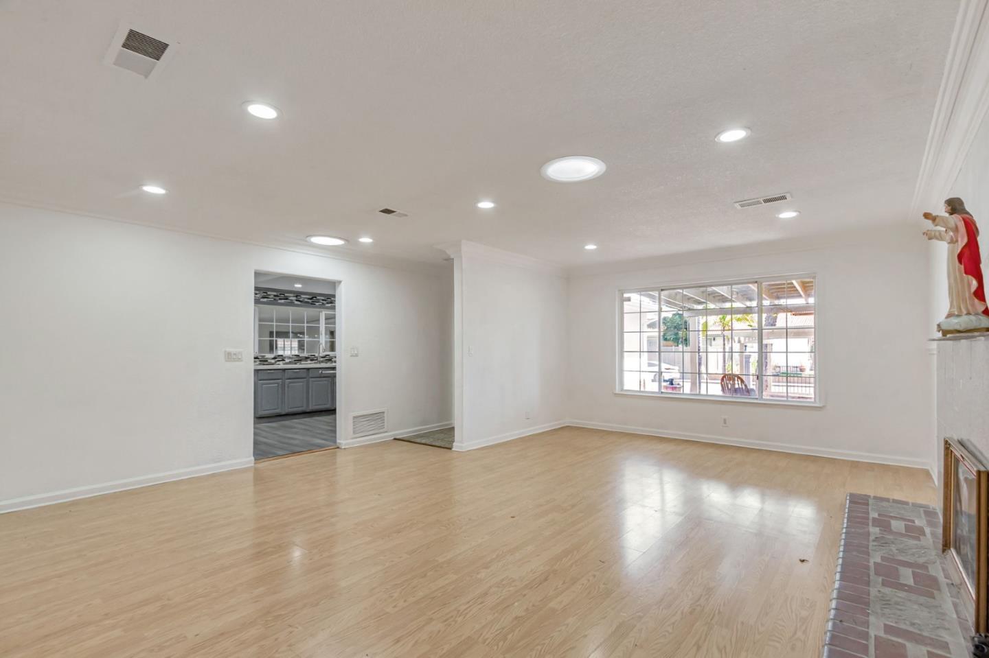 1087 Starlite Drive