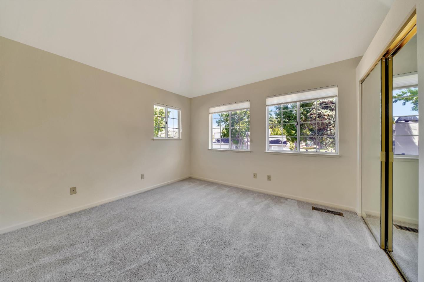 824 Bay Harbour Drive