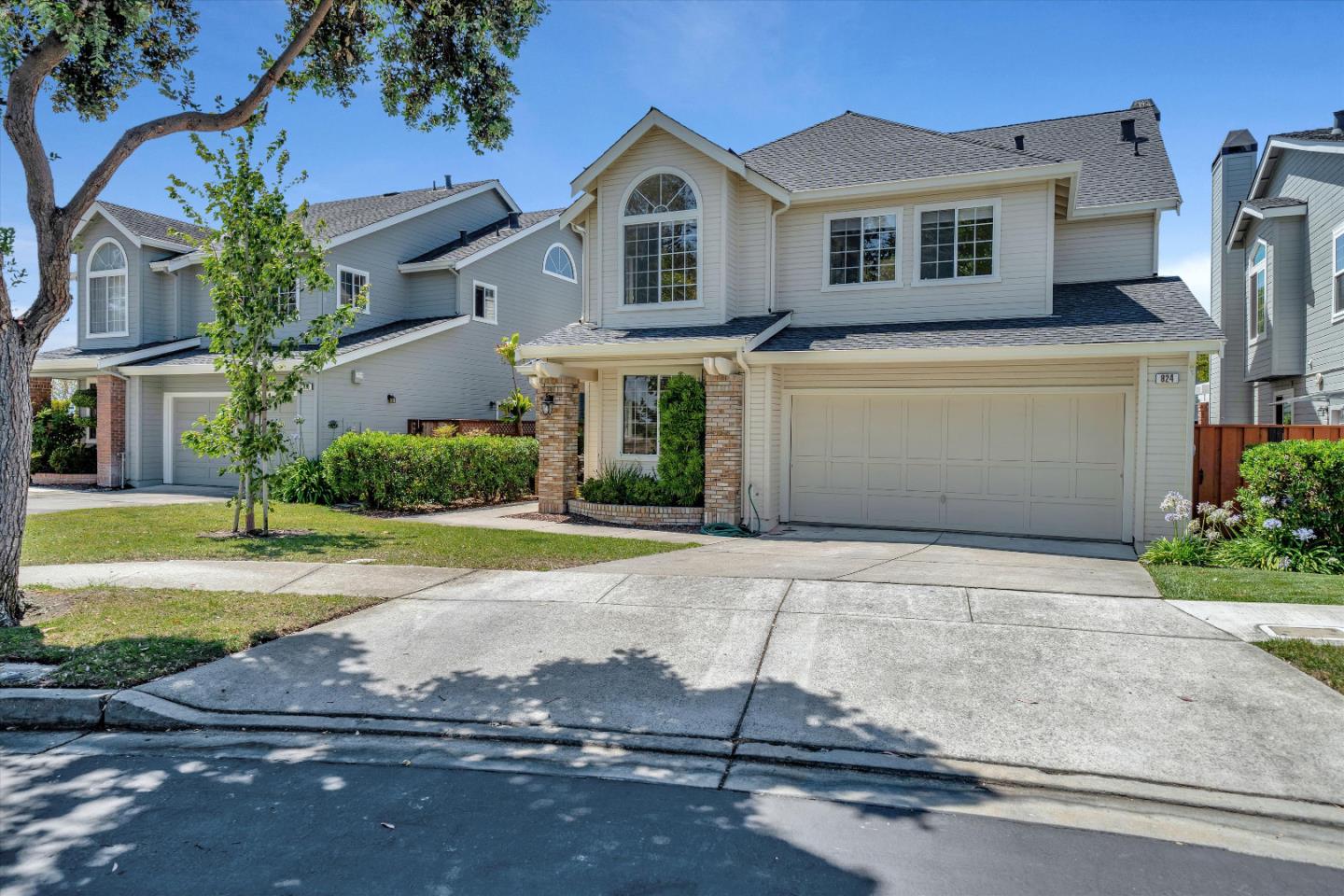 824 Bay Harbour Drive