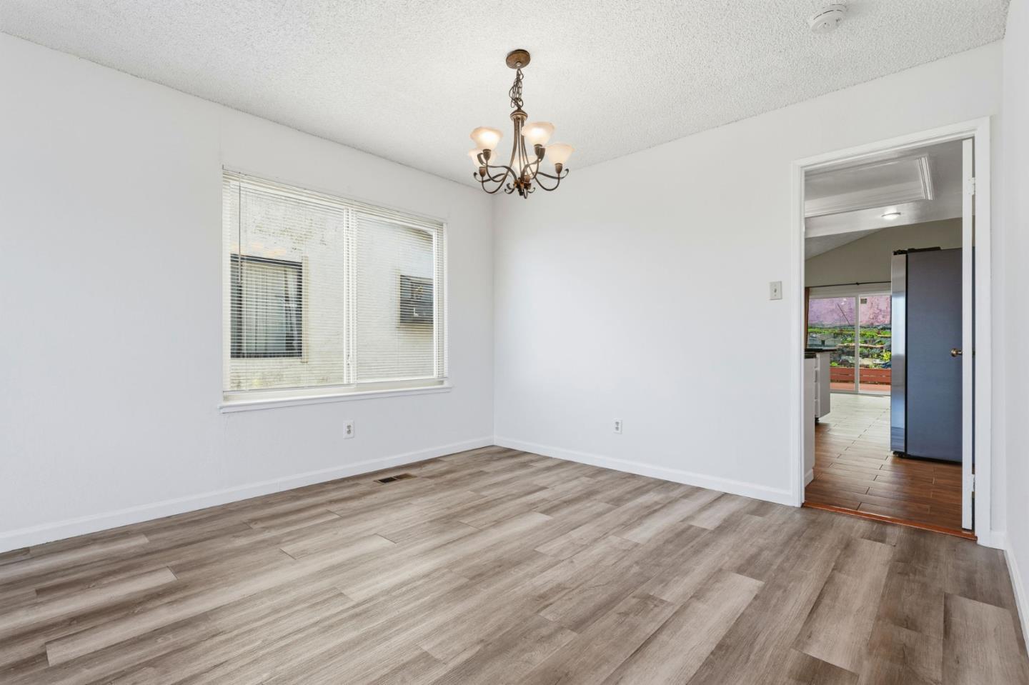 17 Vista Court
