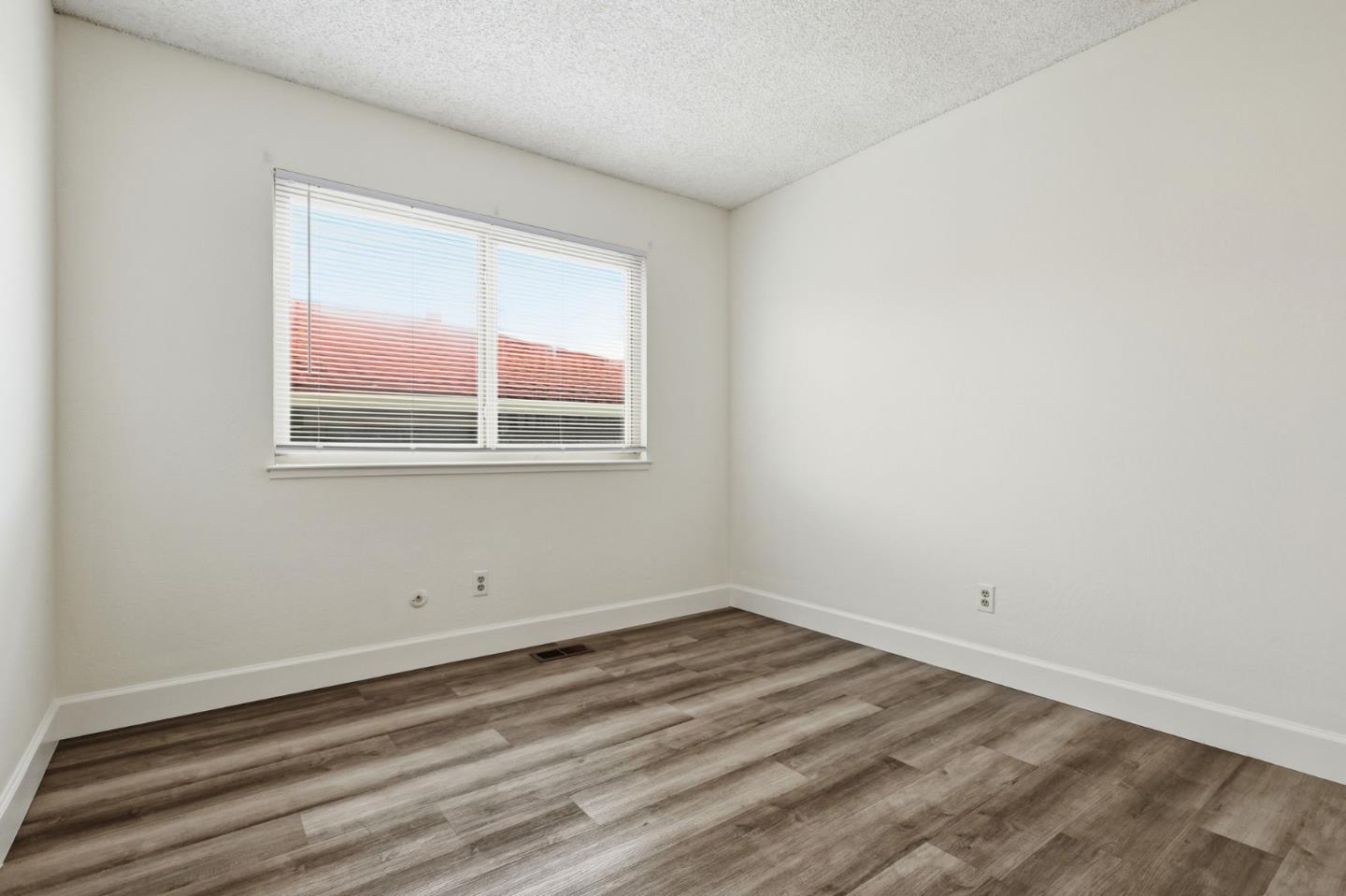 17 Vista Court