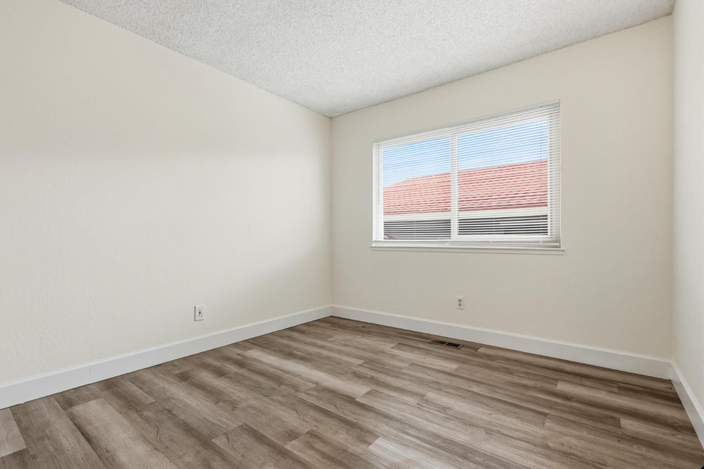 17 Vista Court