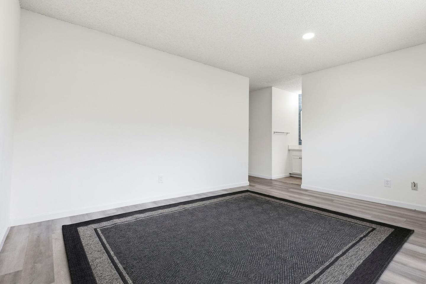17 Vista Court