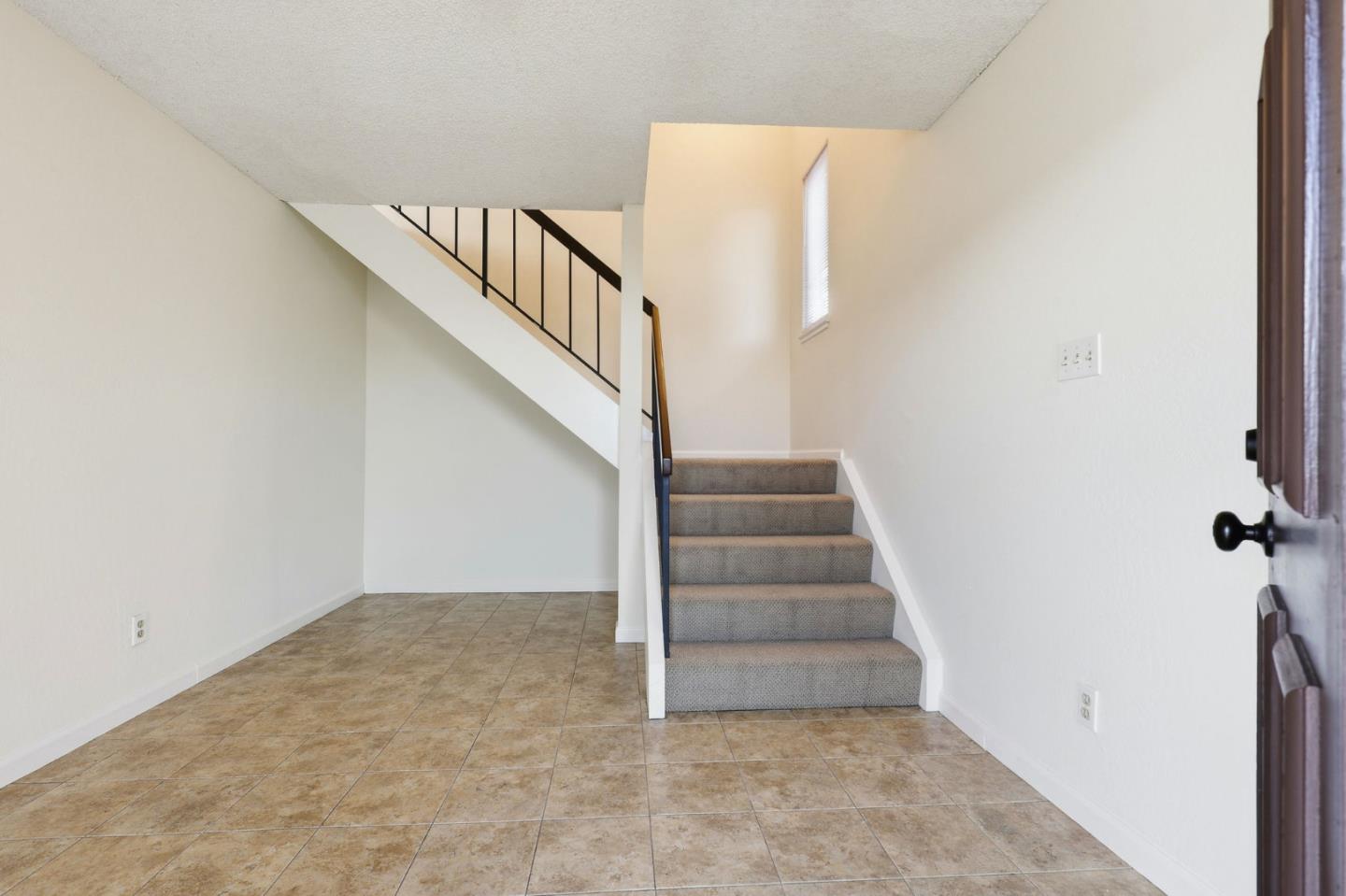 17 Vista Court