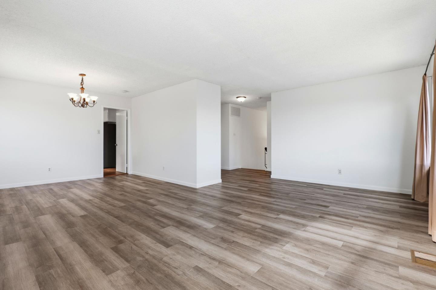 17 Vista Court