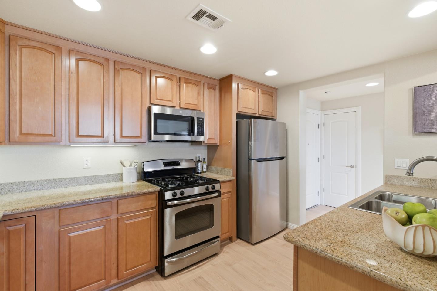 2260 Gellert Boulevard 1102