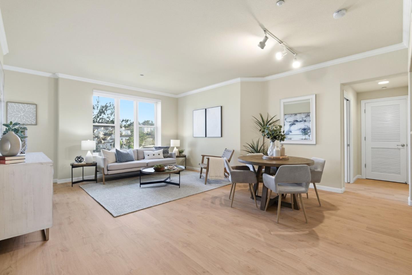 2260 Gellert Boulevard 1102