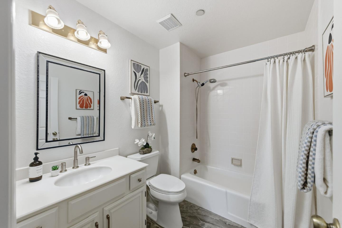 112 Madison Avenue 109