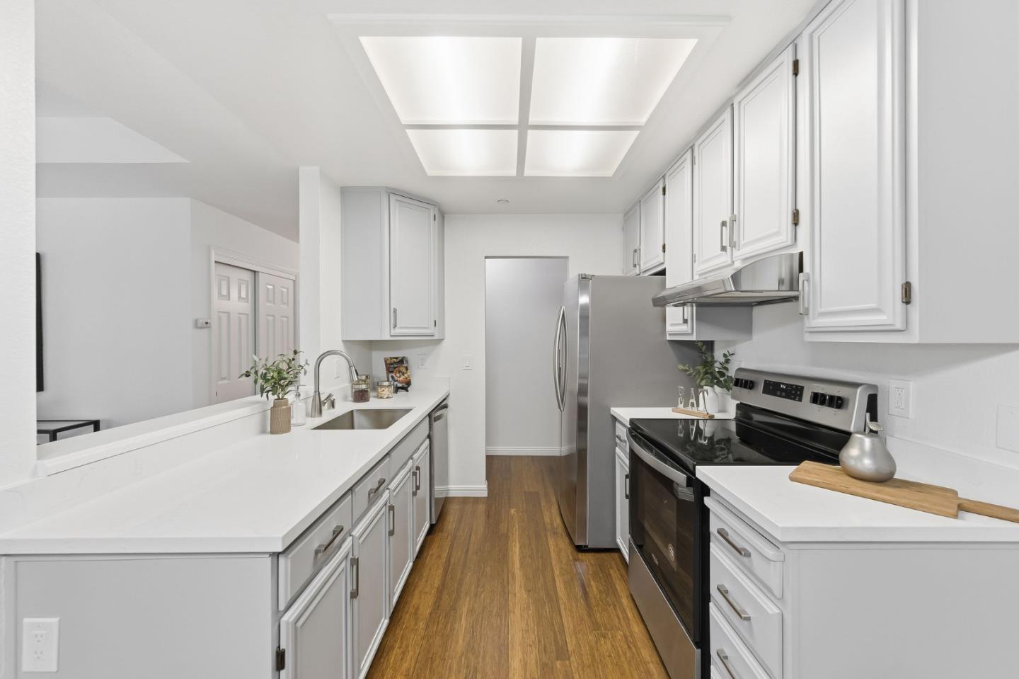 112 Madison Avenue 109