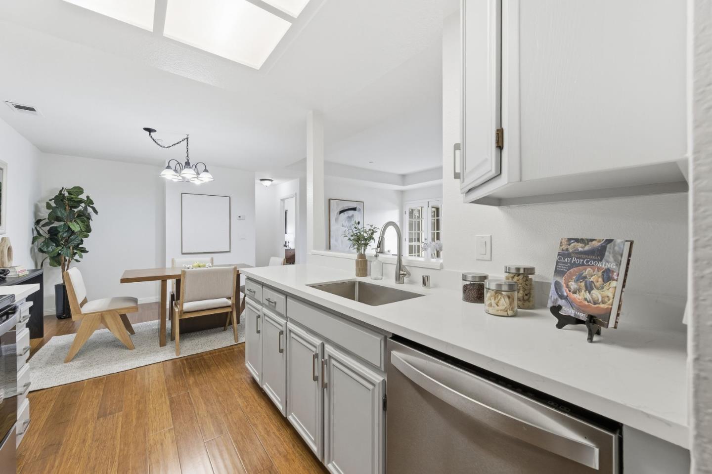 112 Madison Avenue 109