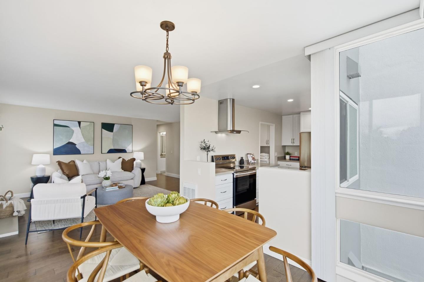 1075 Shell Boulevard 7