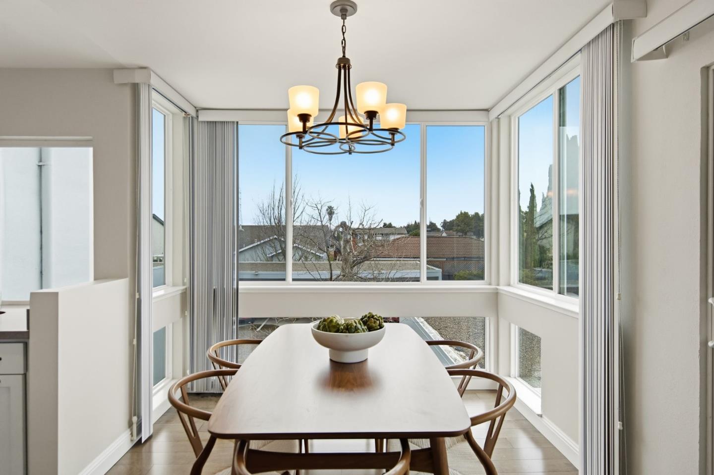 1075 Shell Boulevard 7