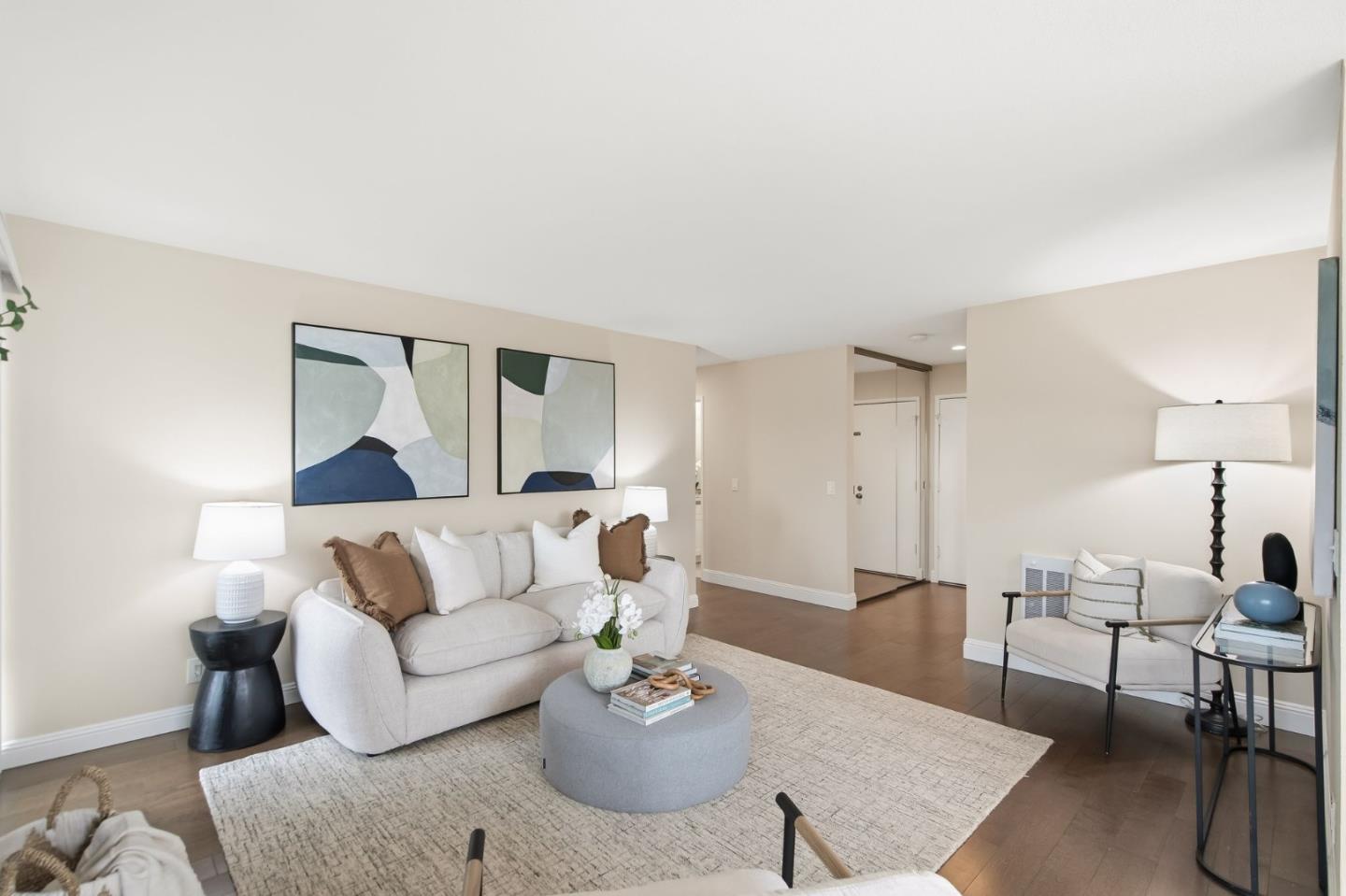 1075 Shell Boulevard 7