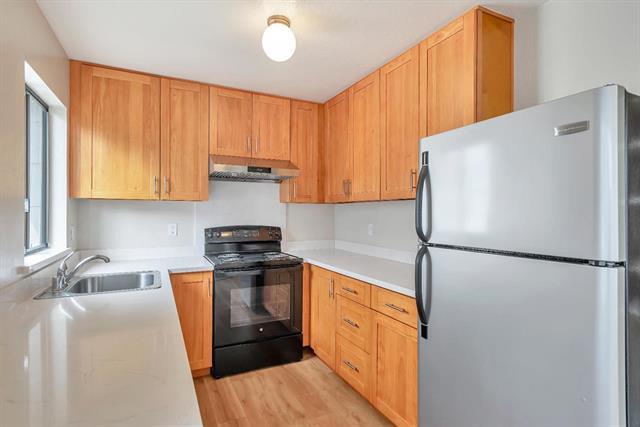 230 Villa Terrace 3