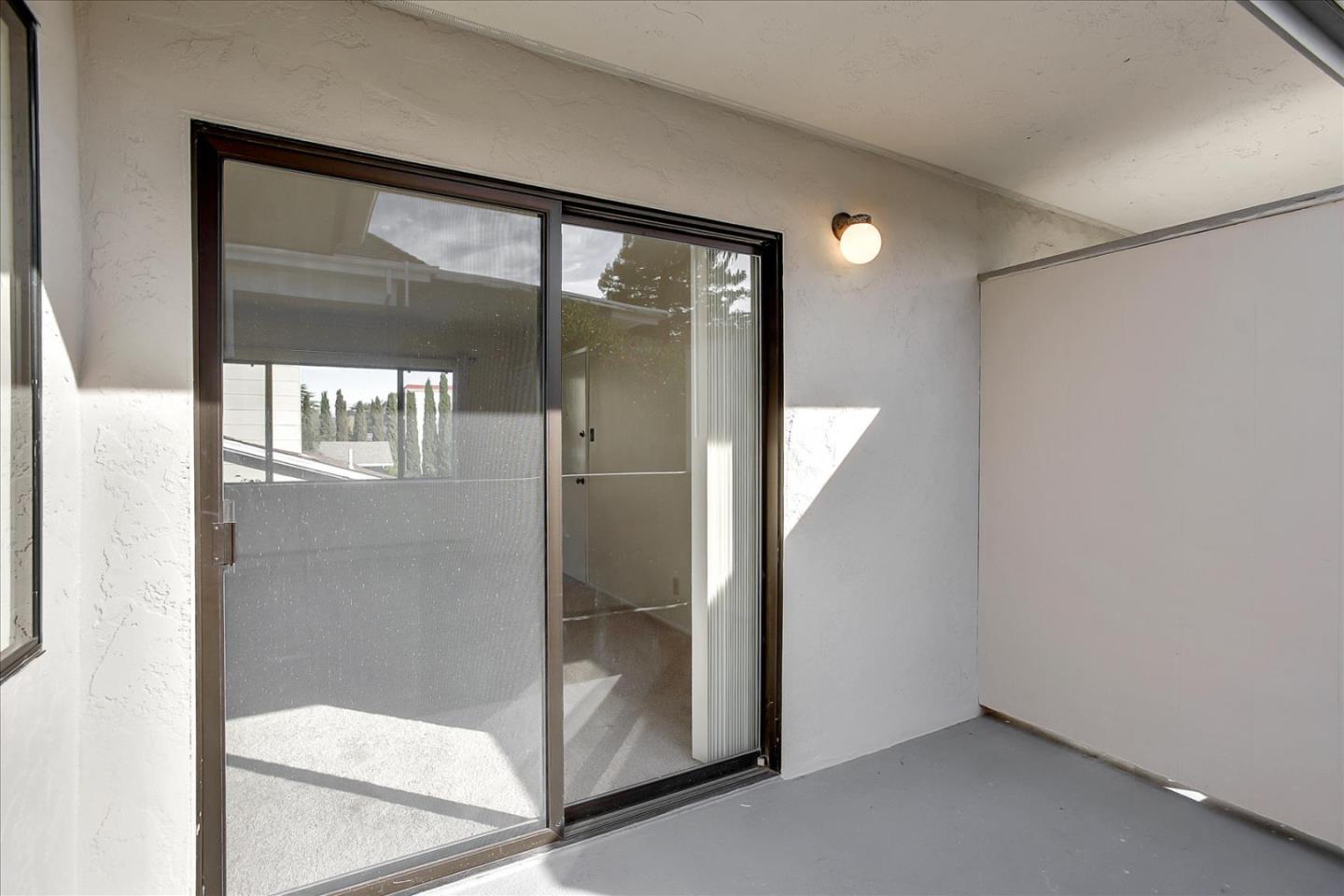 230 Villa Terrace 3