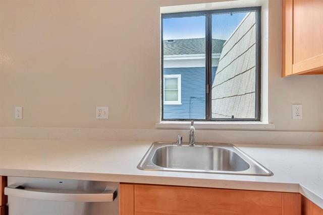 230 Villa Terrace 3