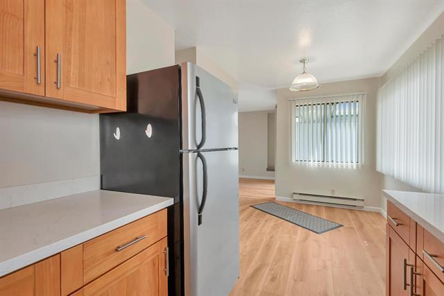230 Villa Terrace 3