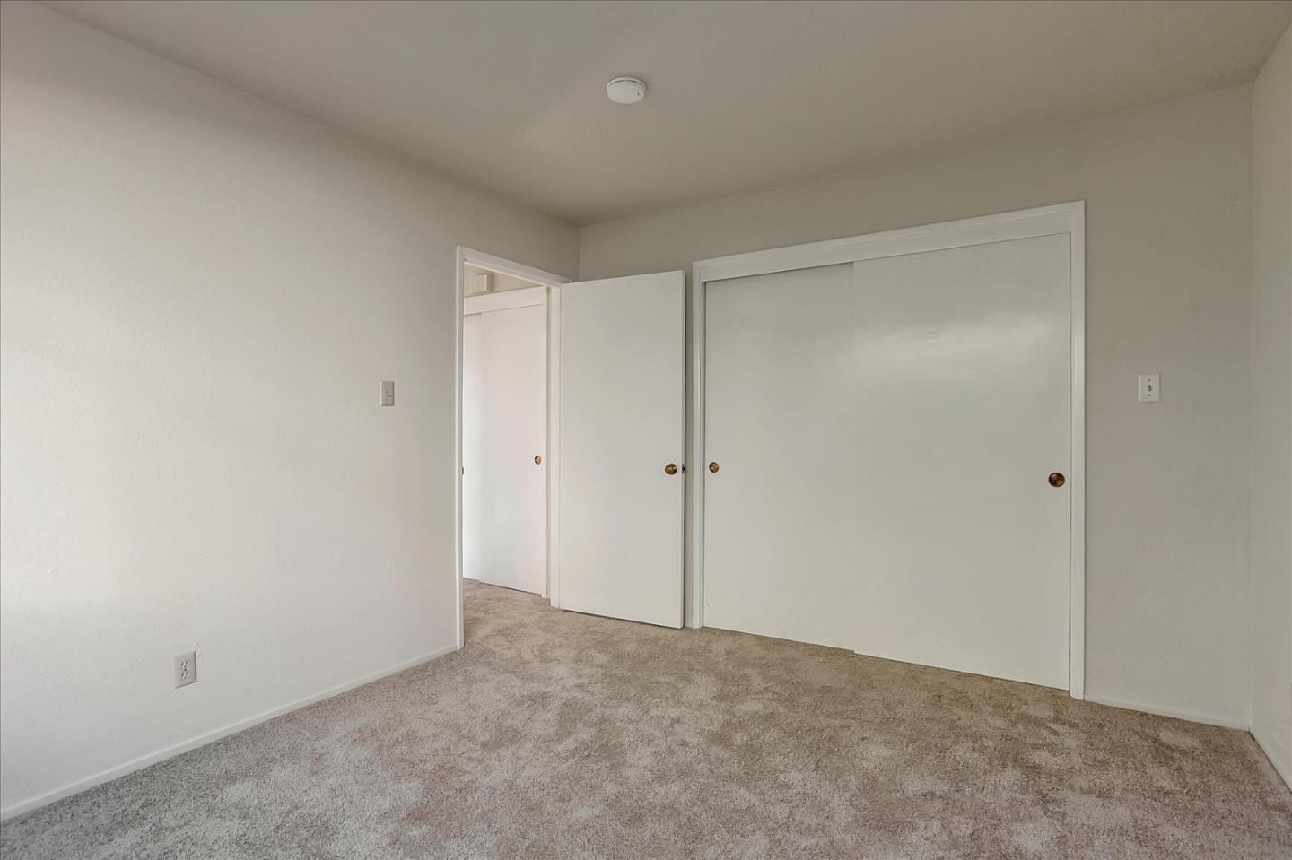 230 Villa Terrace 3