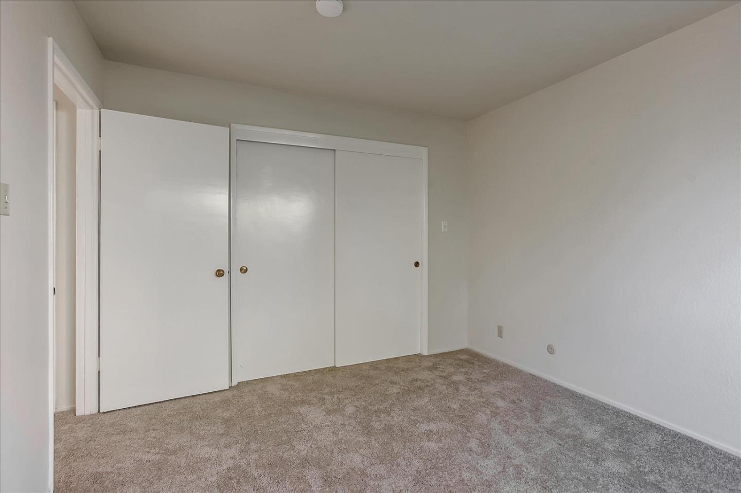 230 Villa Terrace 3