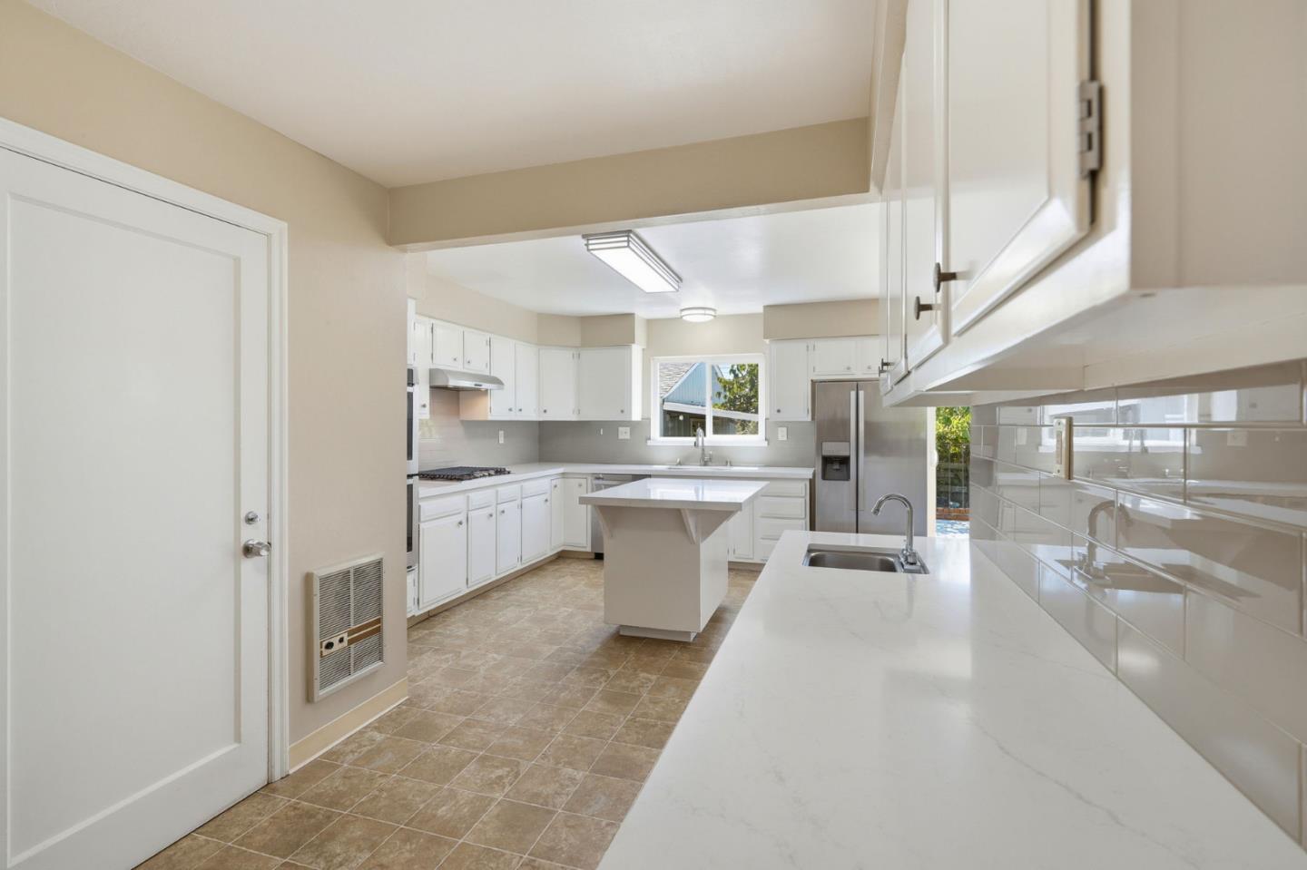 622 E 16th AVE