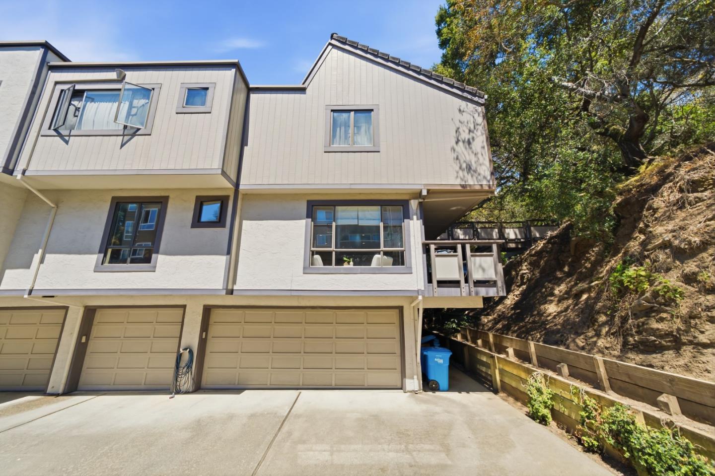 2411 Carlmont DR 107