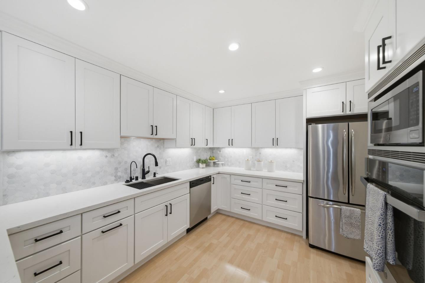 2411 Carlmont DR 107