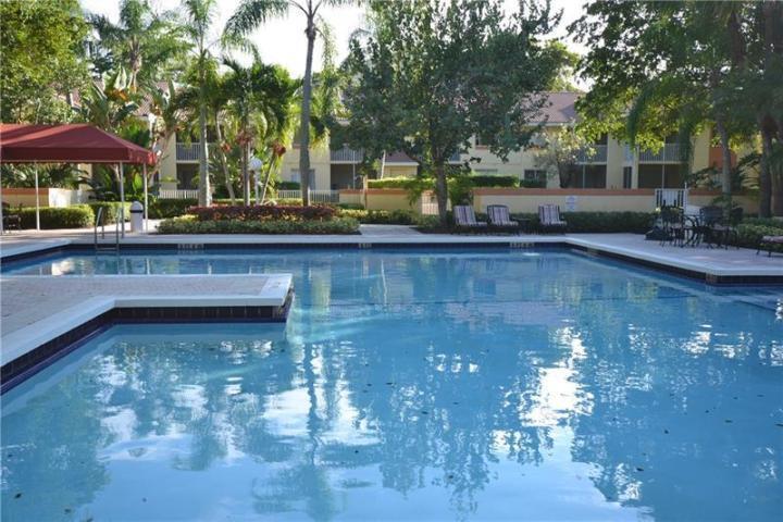 910 Coral Club Drive