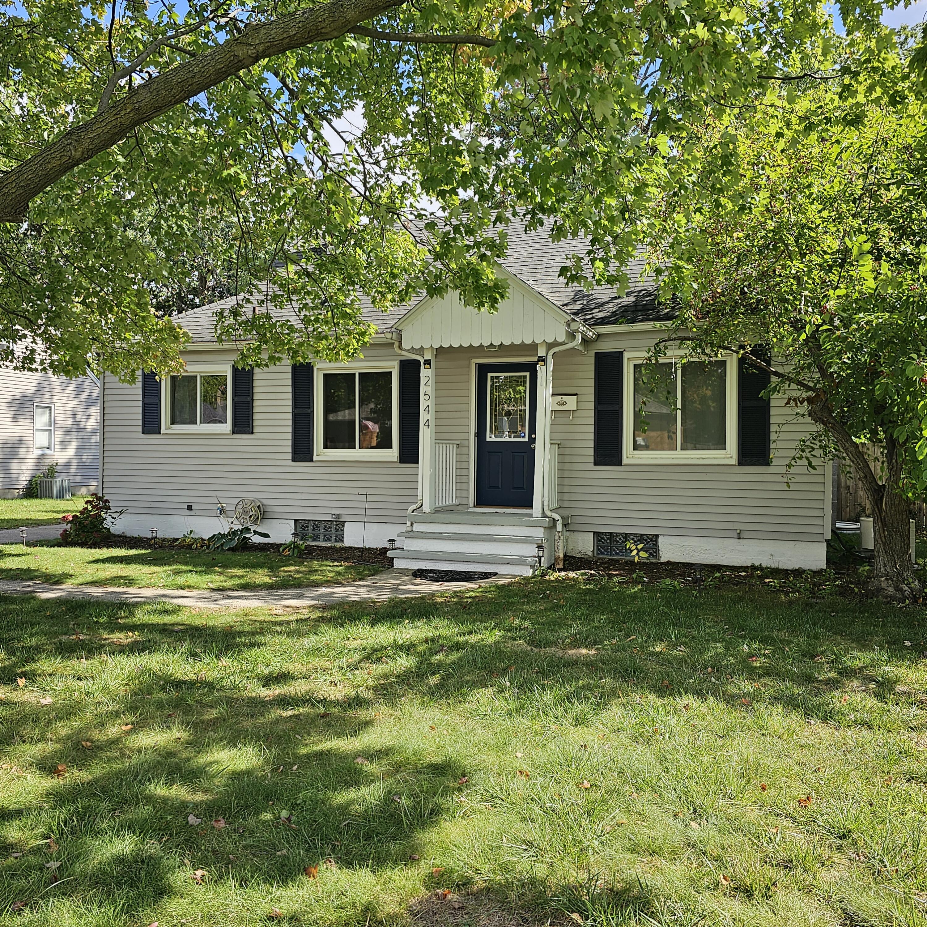 2544 Cherrywood Court SW