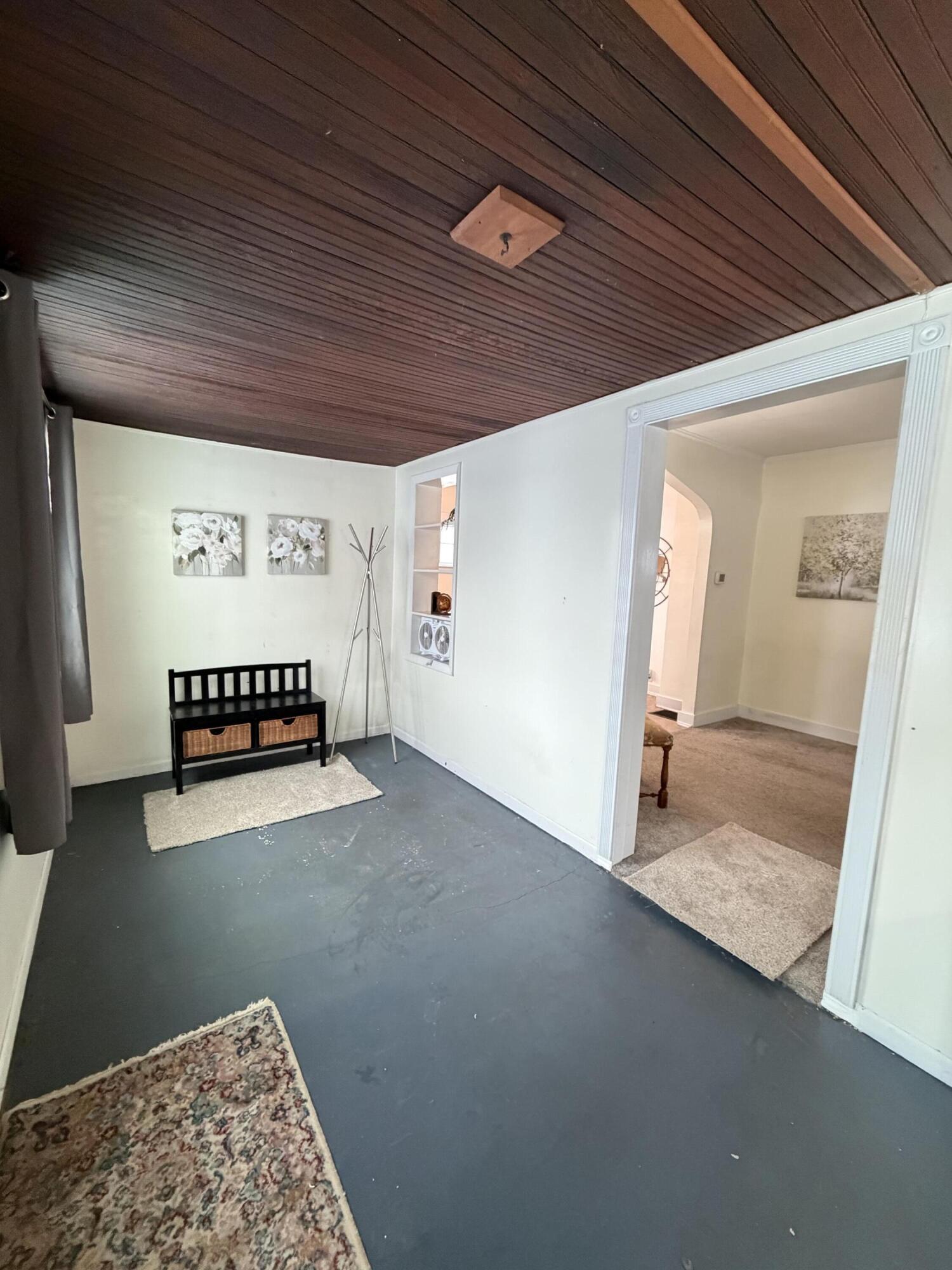 861 Aberdeen Street NE