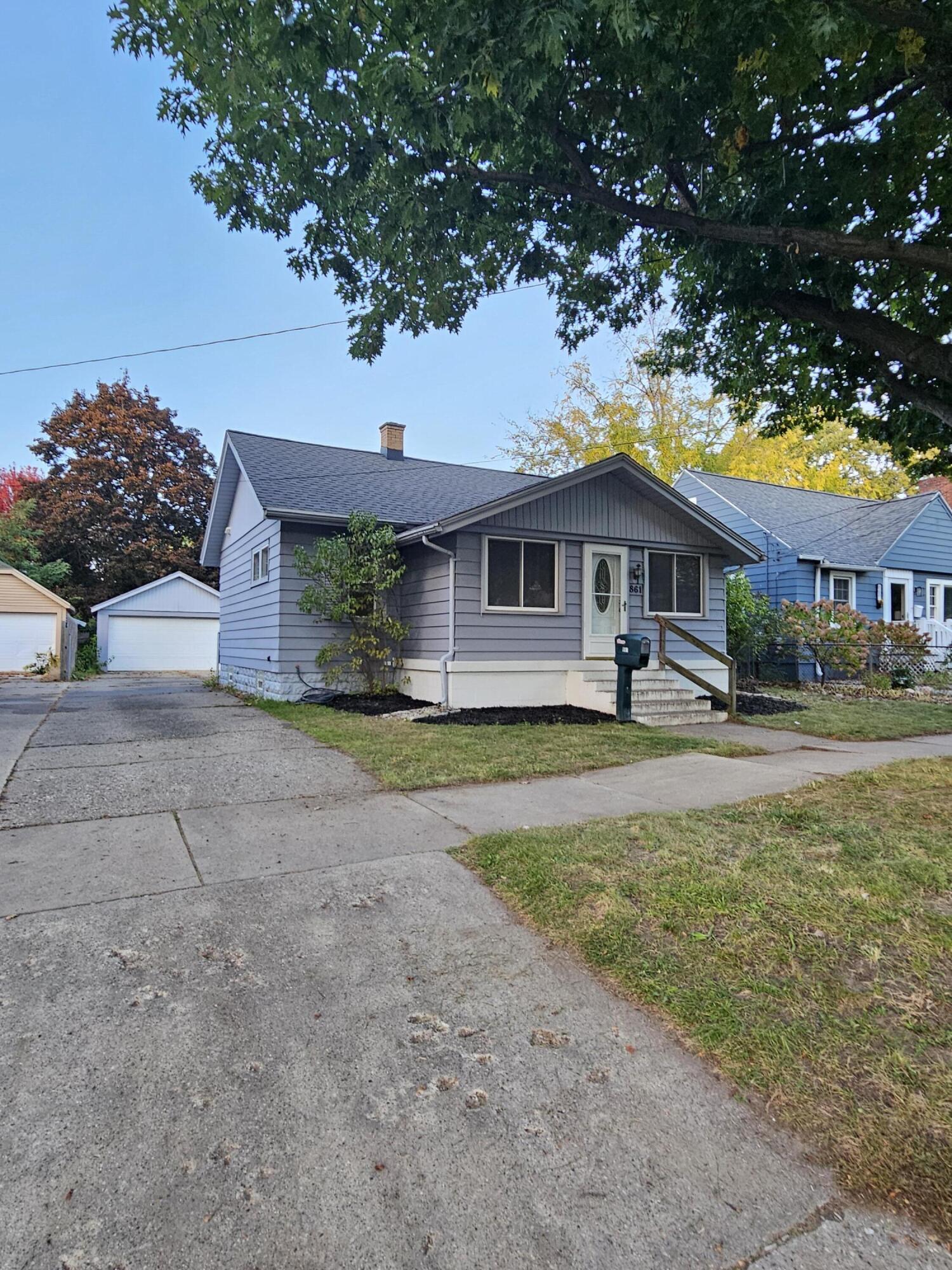 861 Aberdeen Street NE