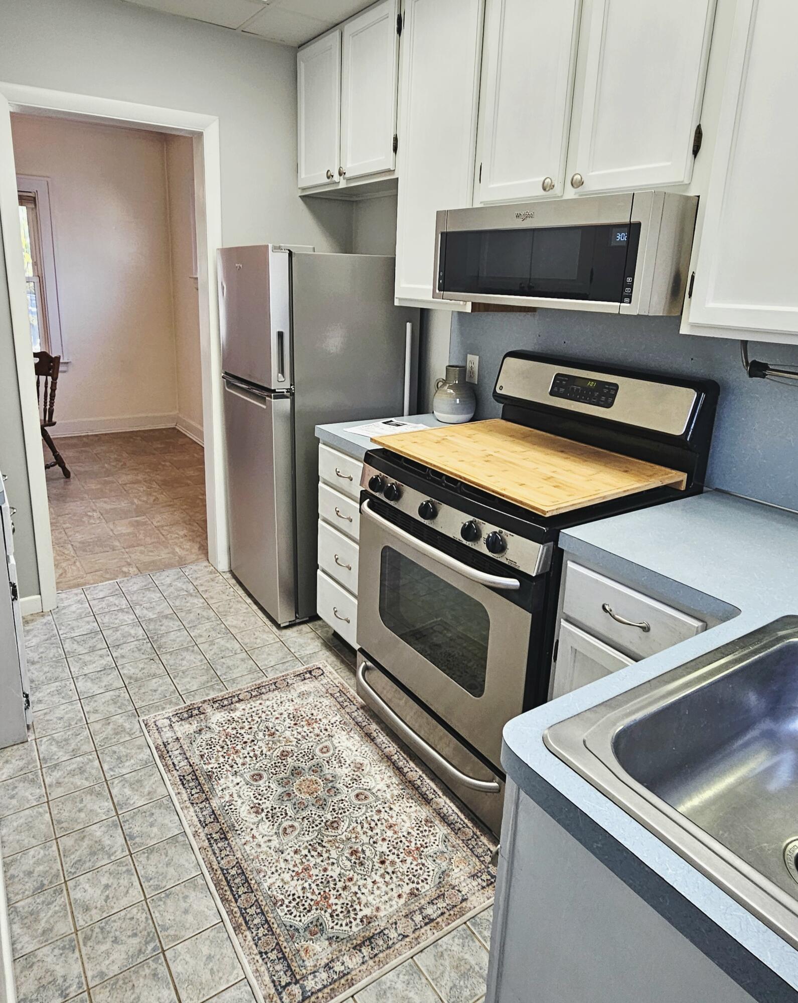 861 Aberdeen Street NE