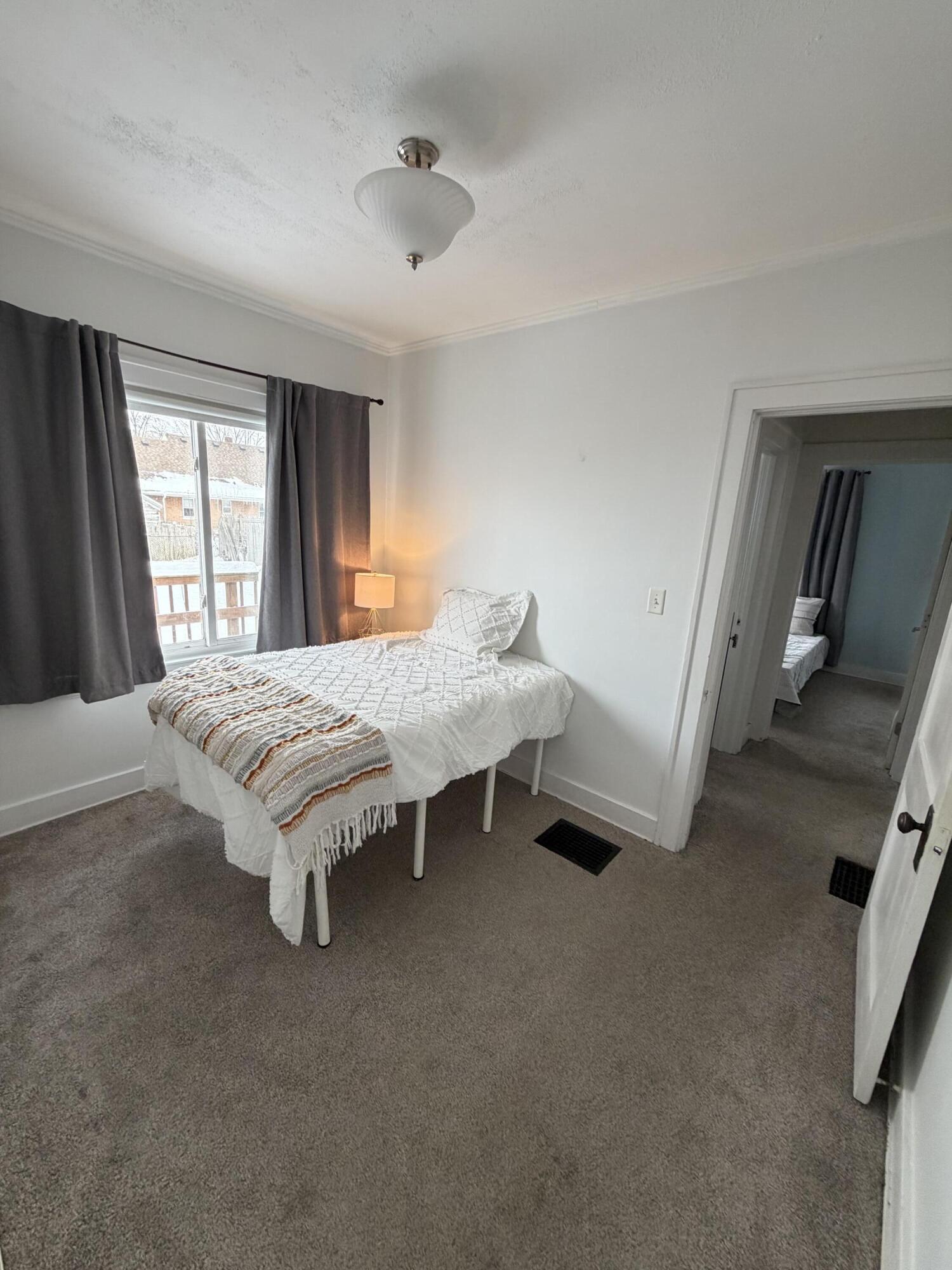 861 Aberdeen Street NE