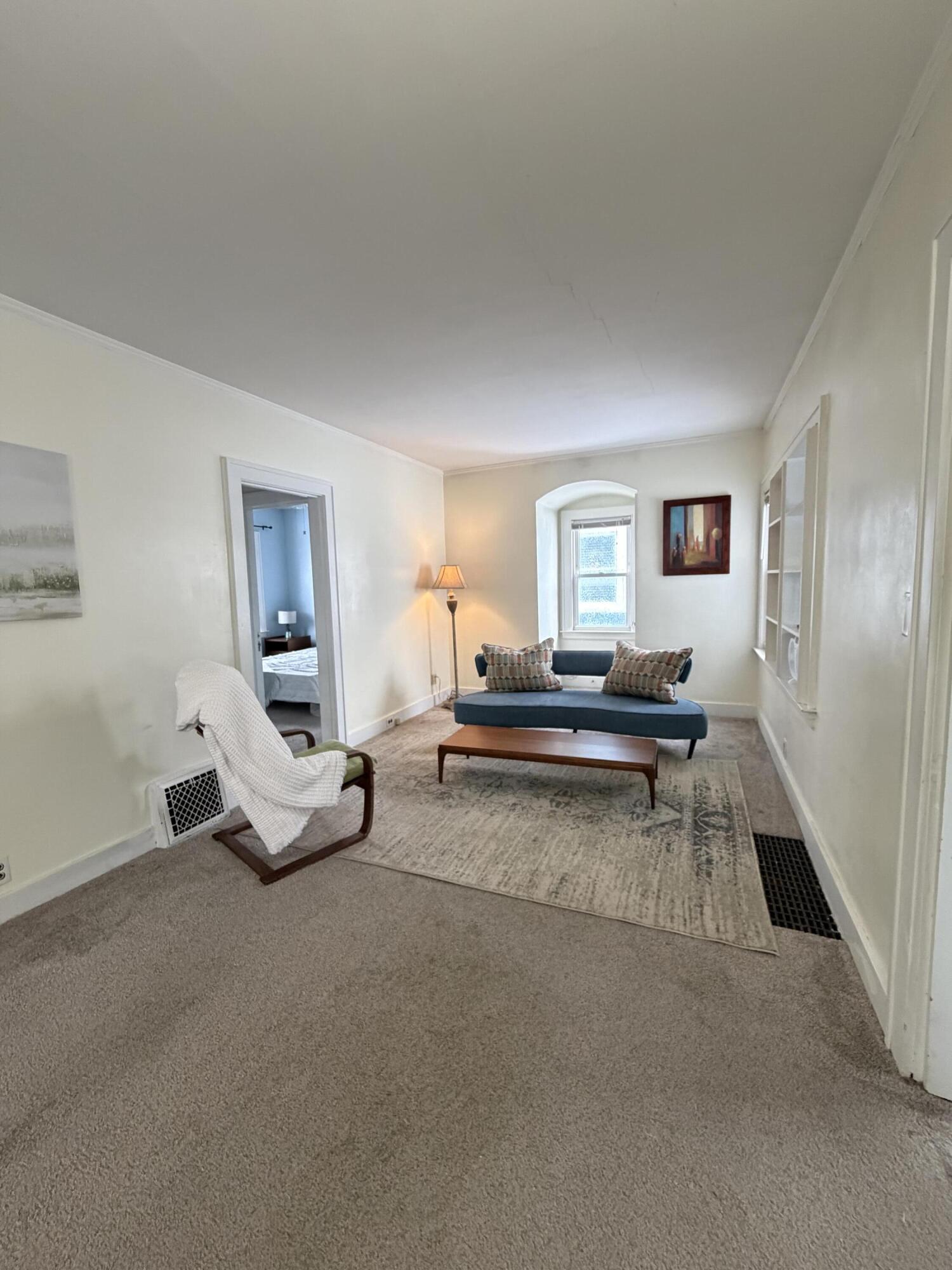 861 Aberdeen Street NE