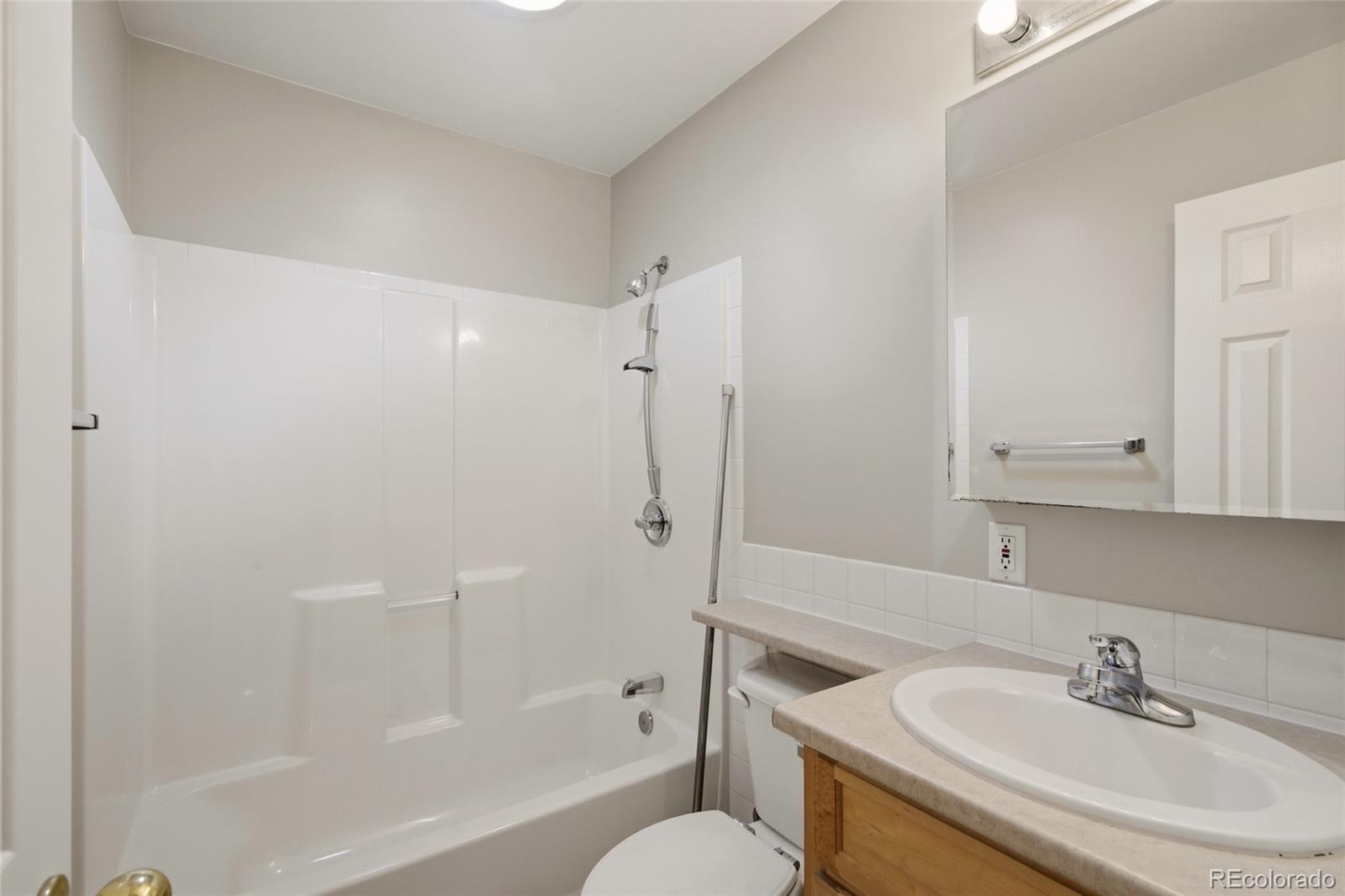 2300 Bell Court