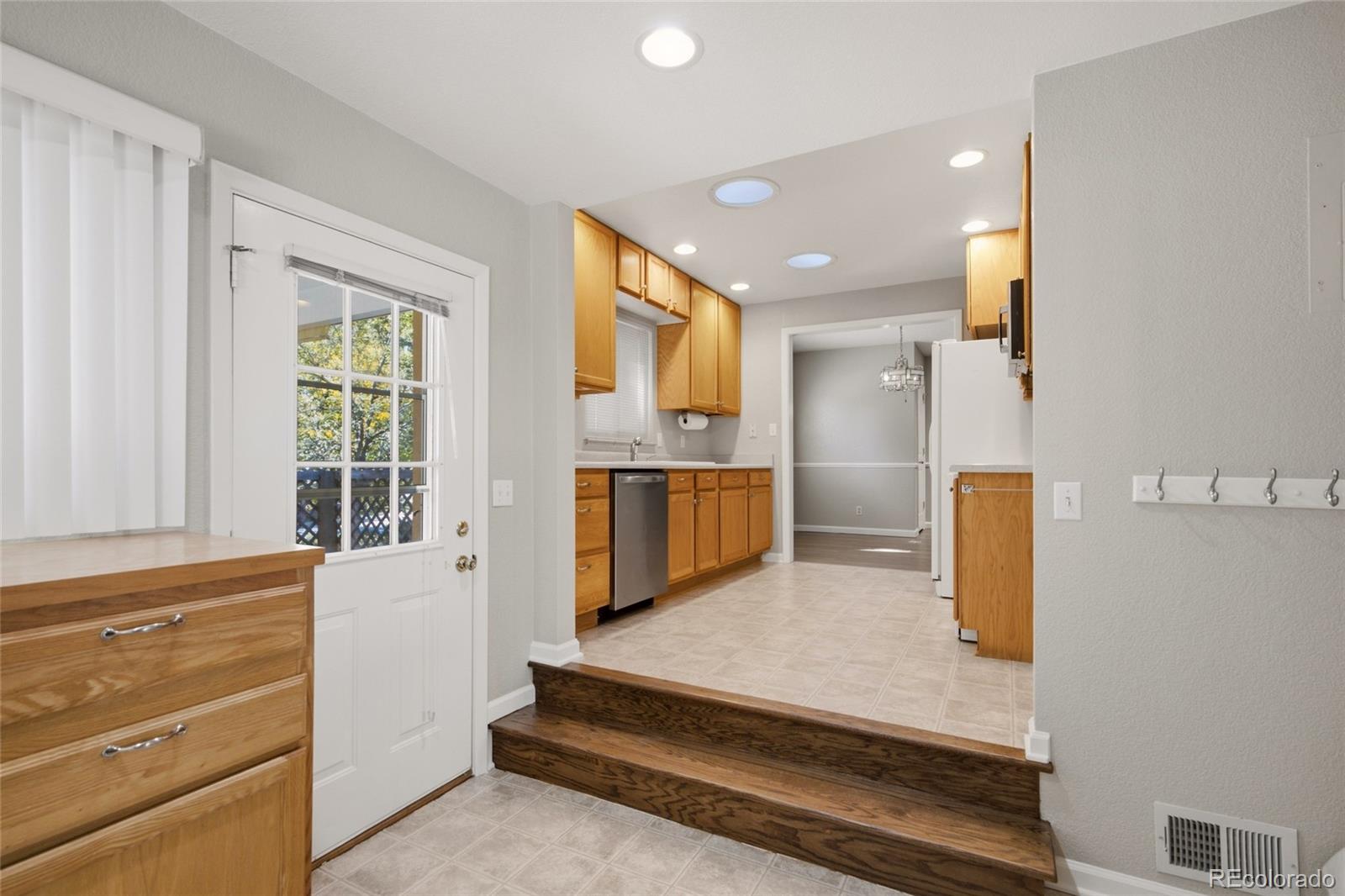 2300 Bell Court
