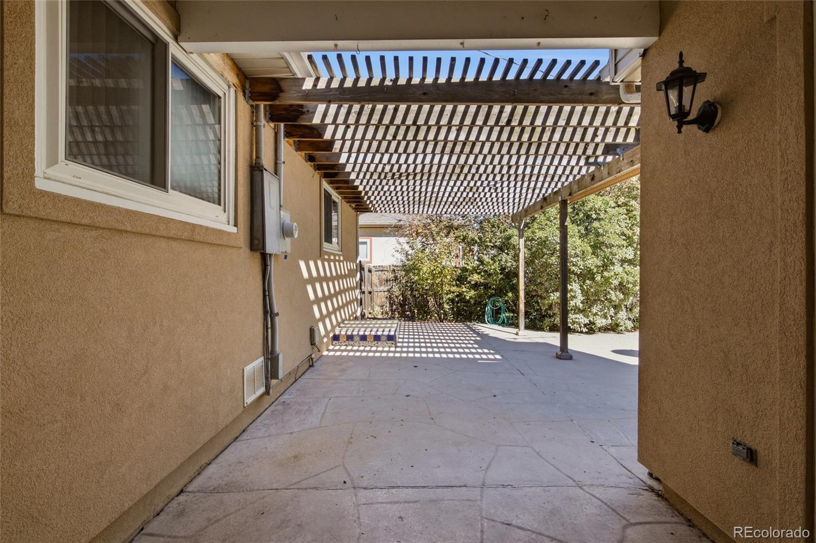 2300 Bell Court