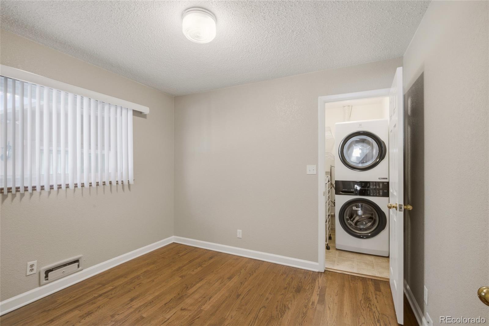 2300 Bell Court