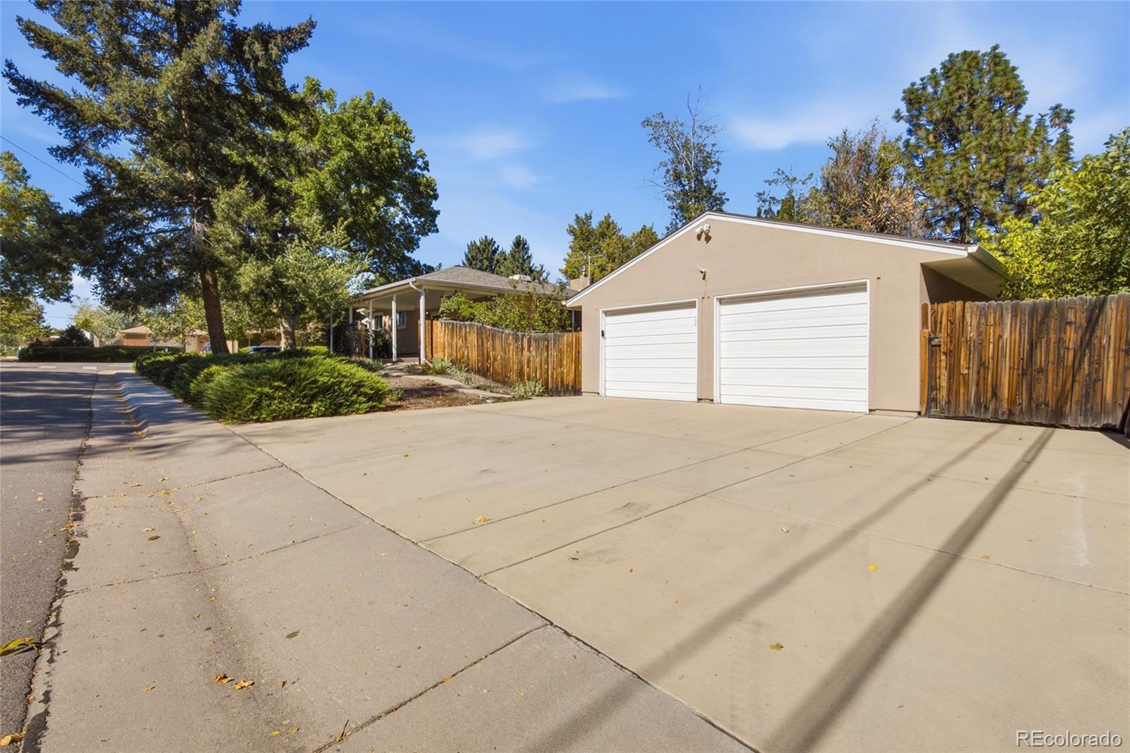 2300 Bell Court