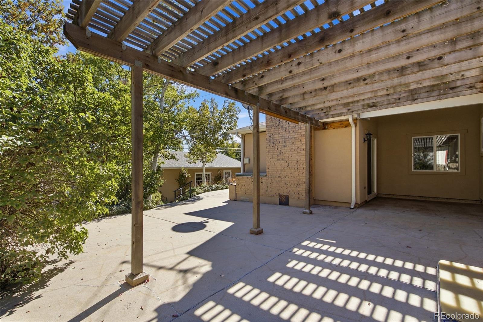 2300 Bell Court