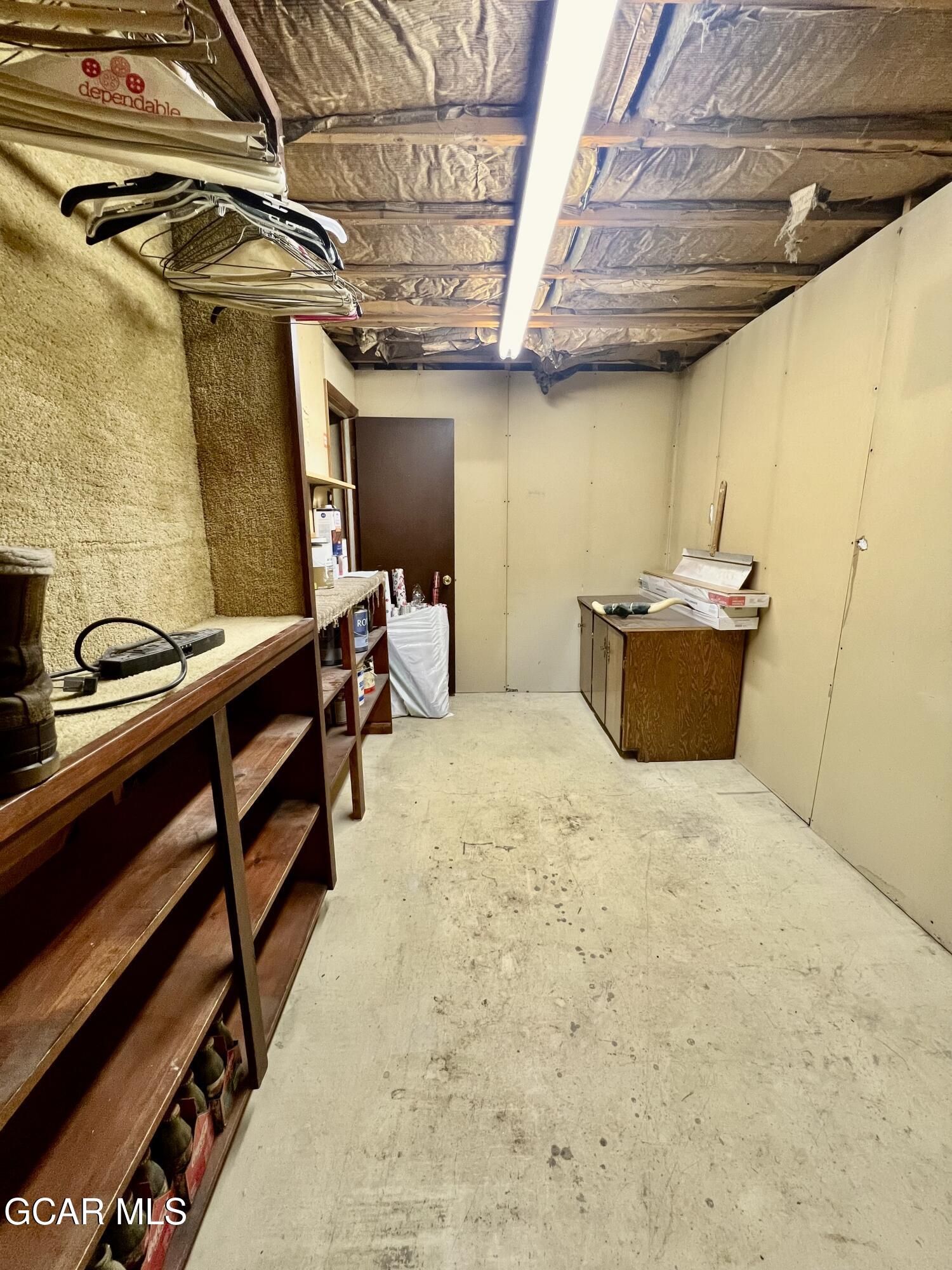 563 NEW CHURCH AVE Avenue