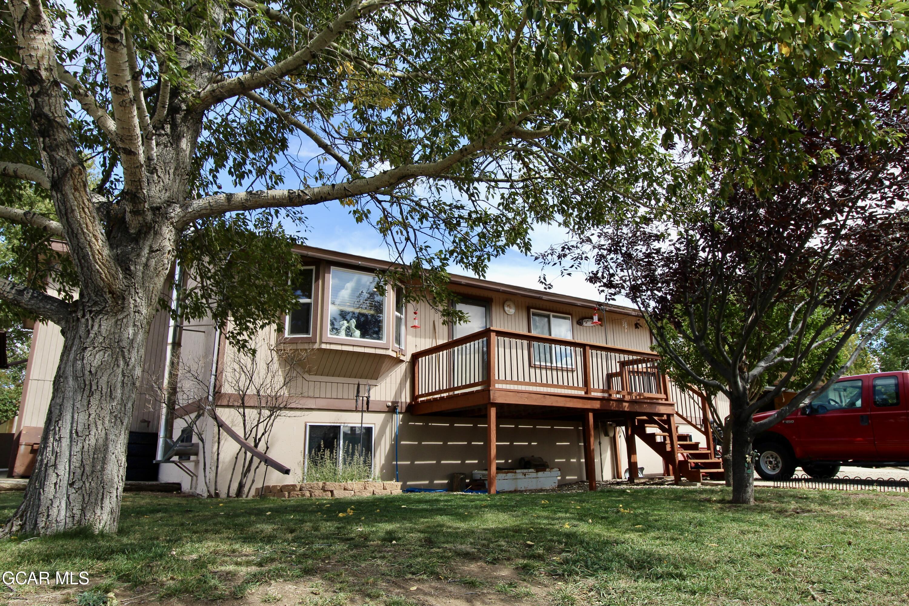 563 NEW CHURCH AVE Avenue