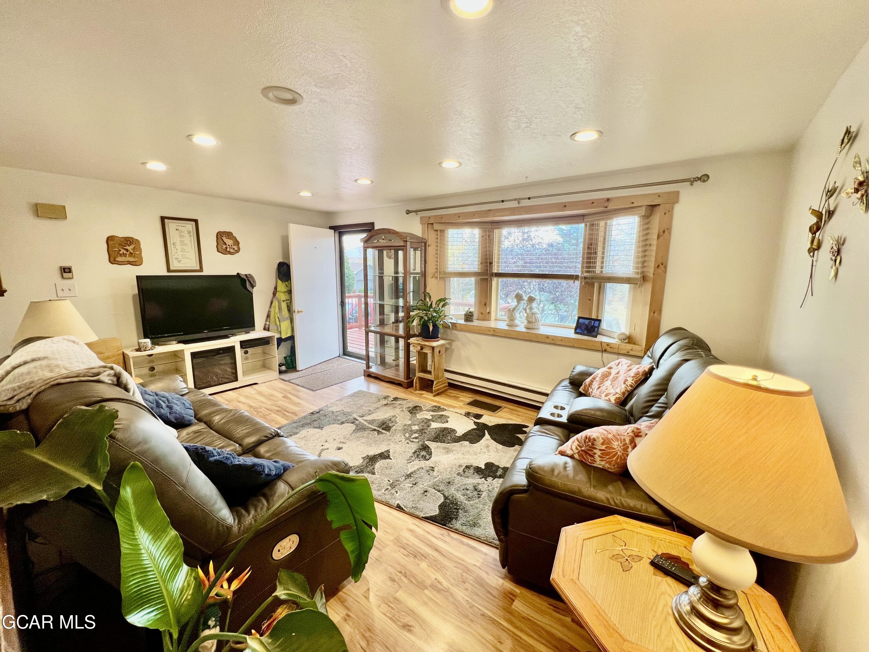 563 NEW CHURCH AVE Avenue