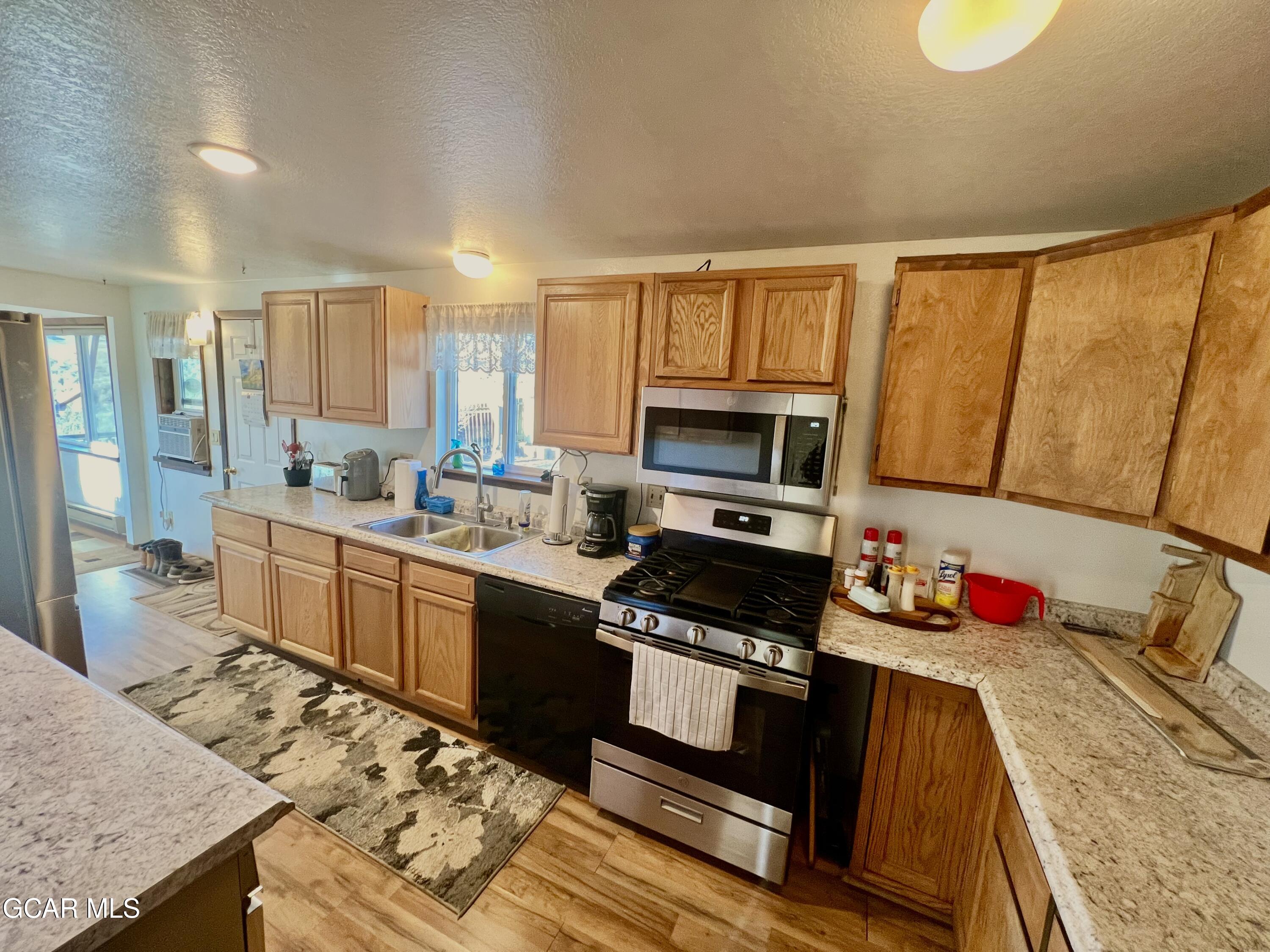 563 NEW CHURCH AVE Avenue