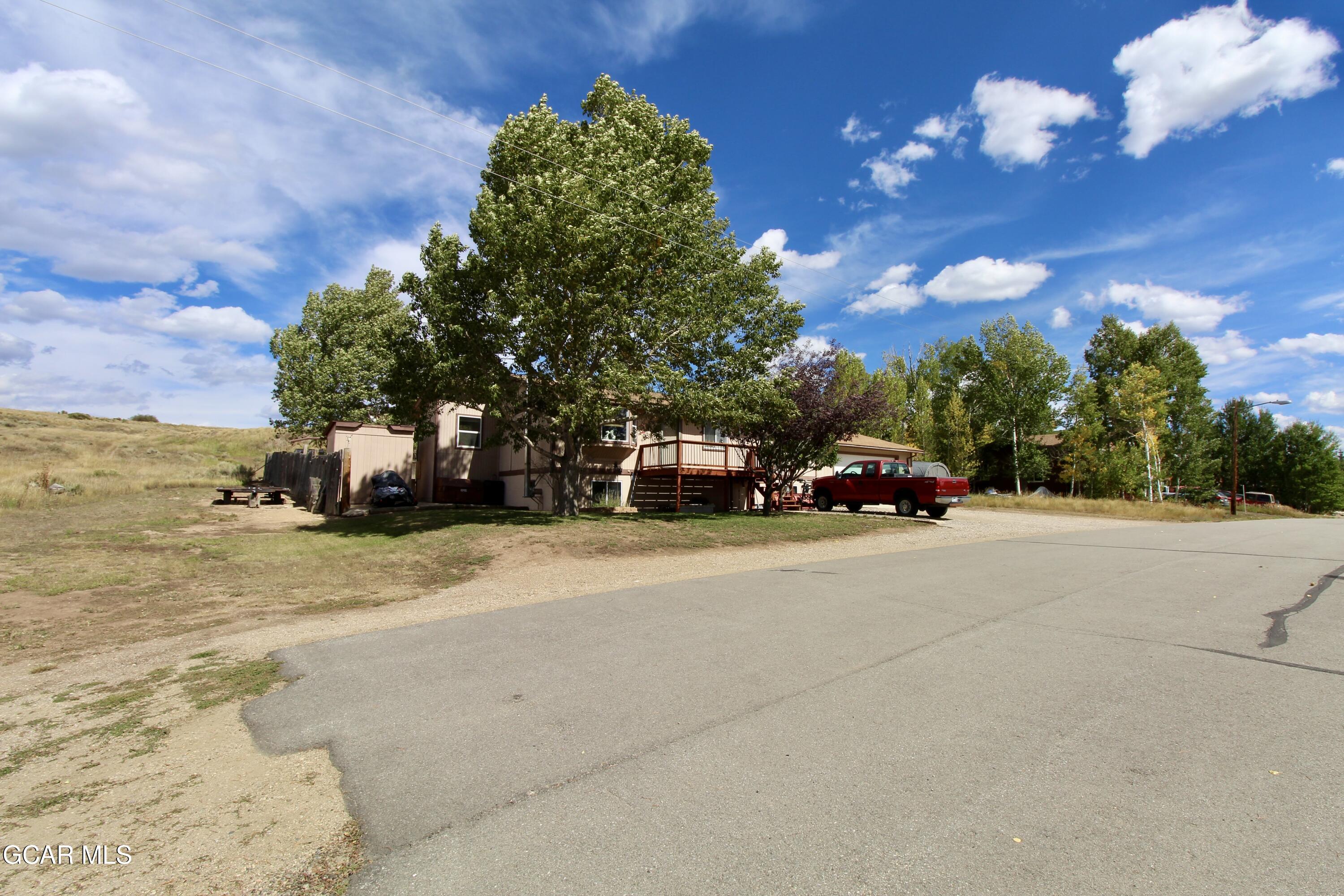 563 NEW CHURCH AVE Avenue