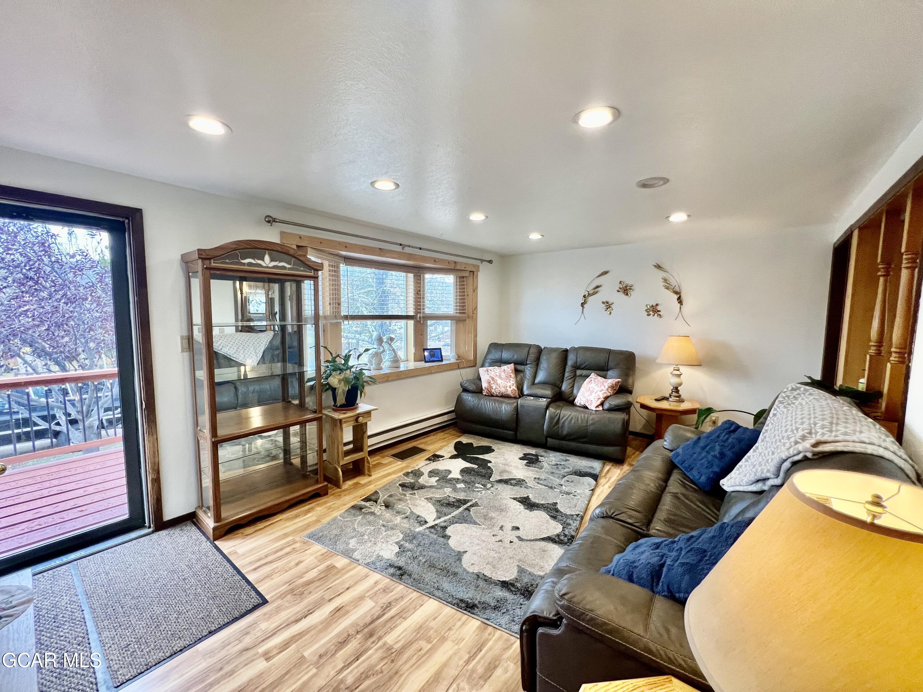 563 NEW CHURCH AVE Avenue