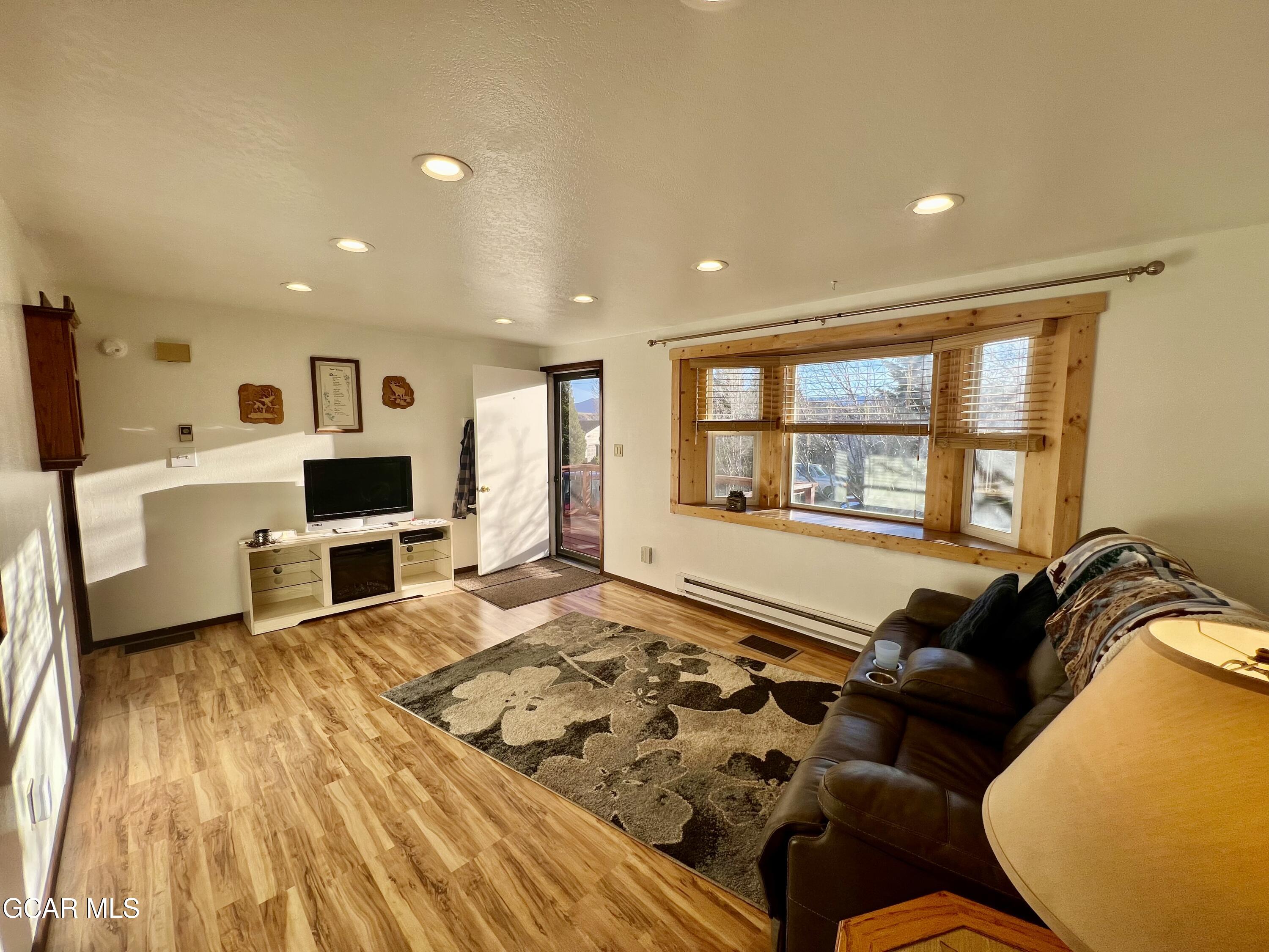 563 NEW CHURCH AVE Avenue